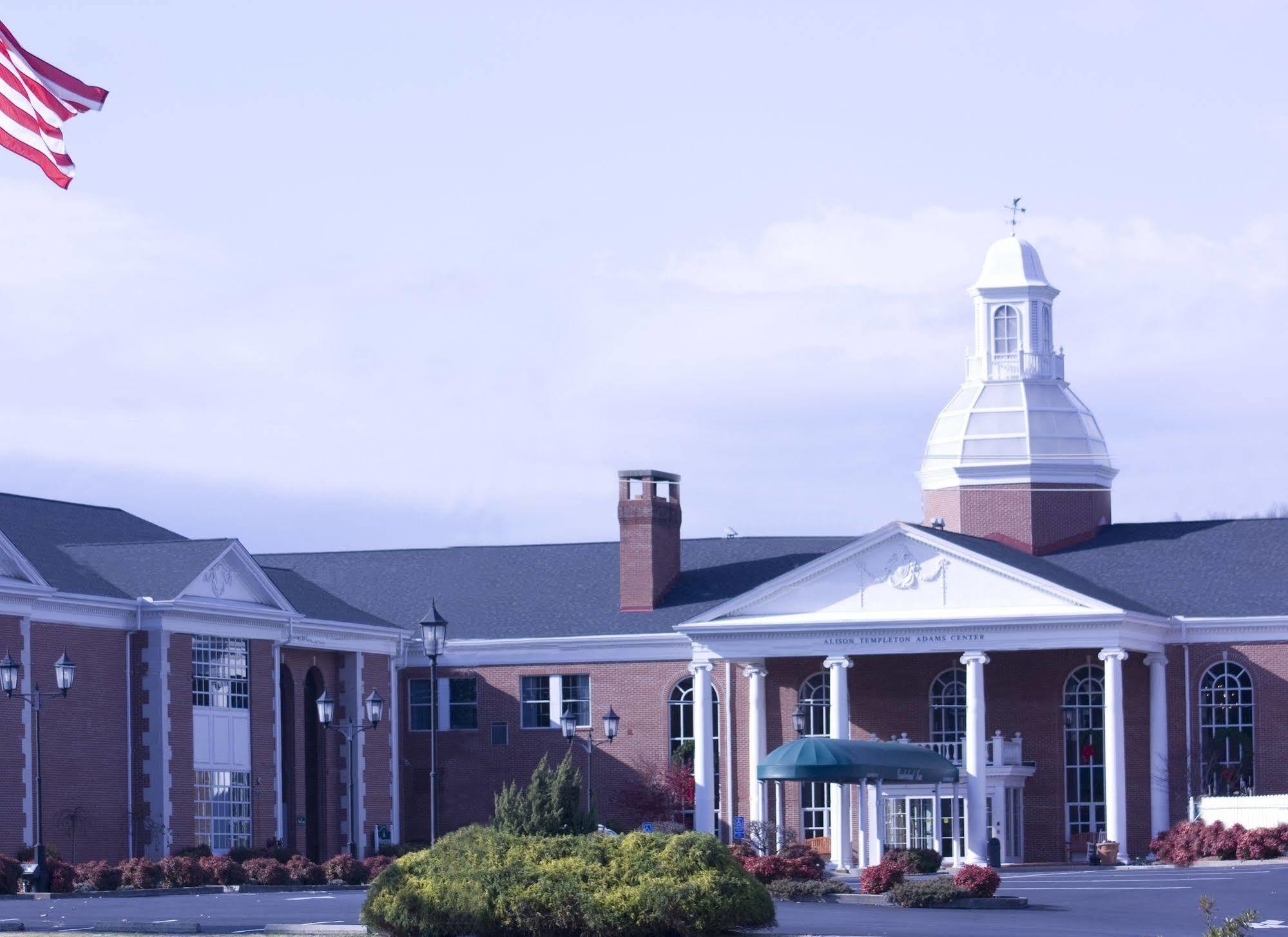 Cumberland Inn Williamsburg Rum bild